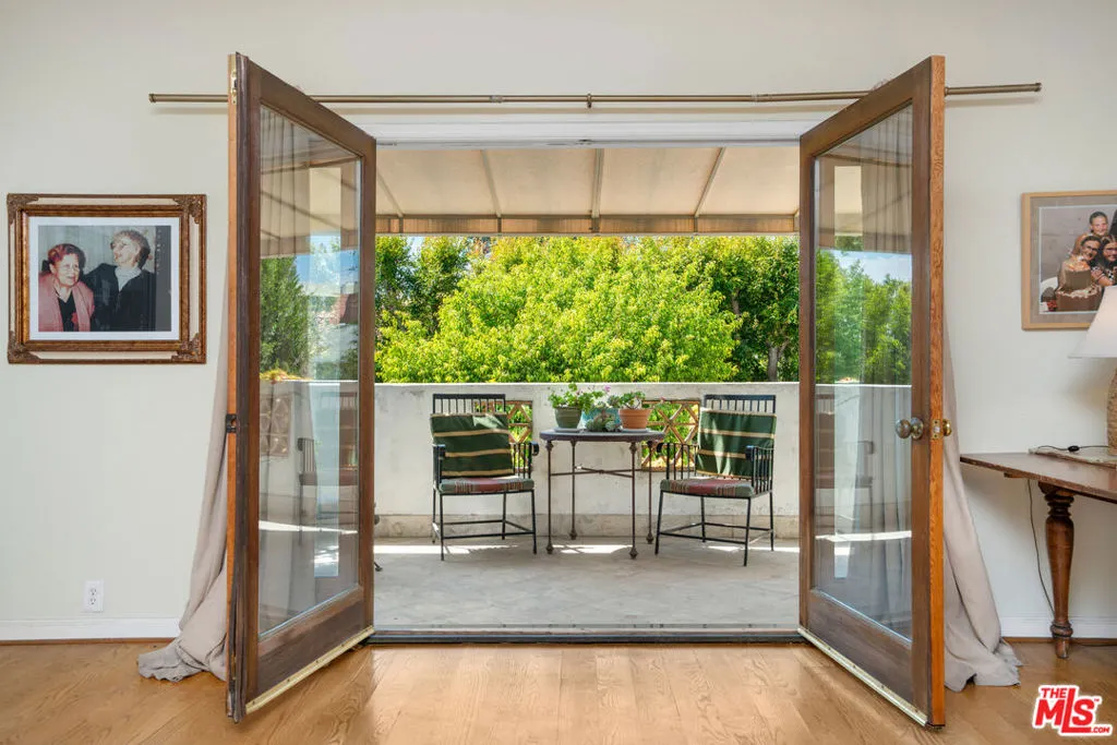 821 Malcolm Avenue, Los Angeles, California 90024 home-pic-38